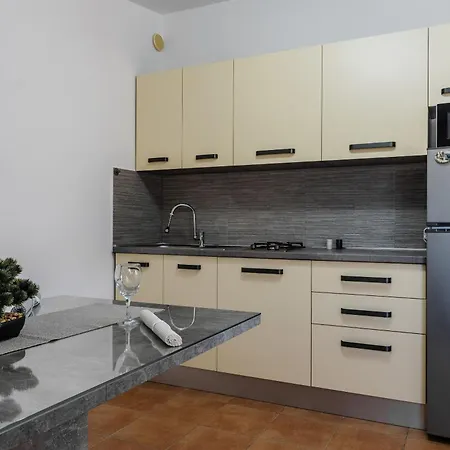 Apartament Sostaric Vir
