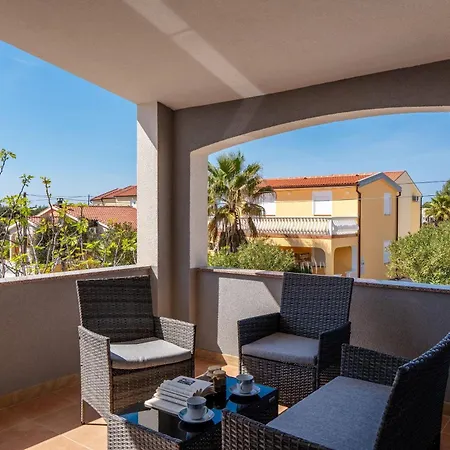 Apartament Sostaric *