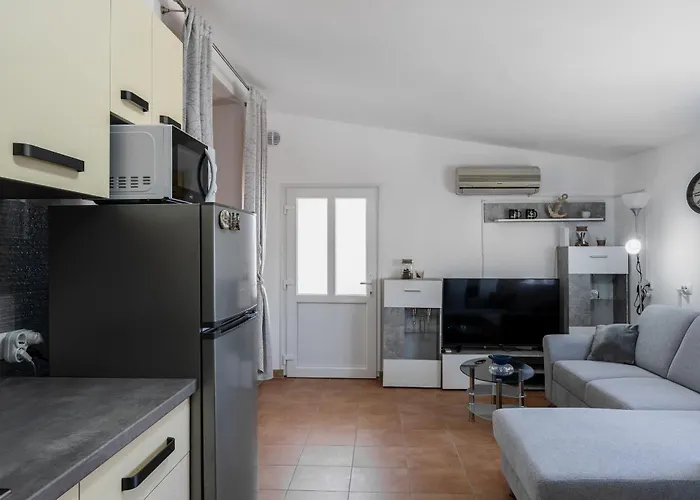 Sostaric Apartamento *