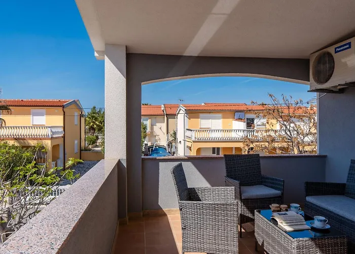 Sostaric Apartment *